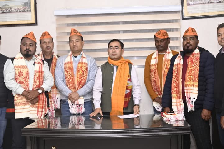 कांग्रेस में फिर से बड़ा…