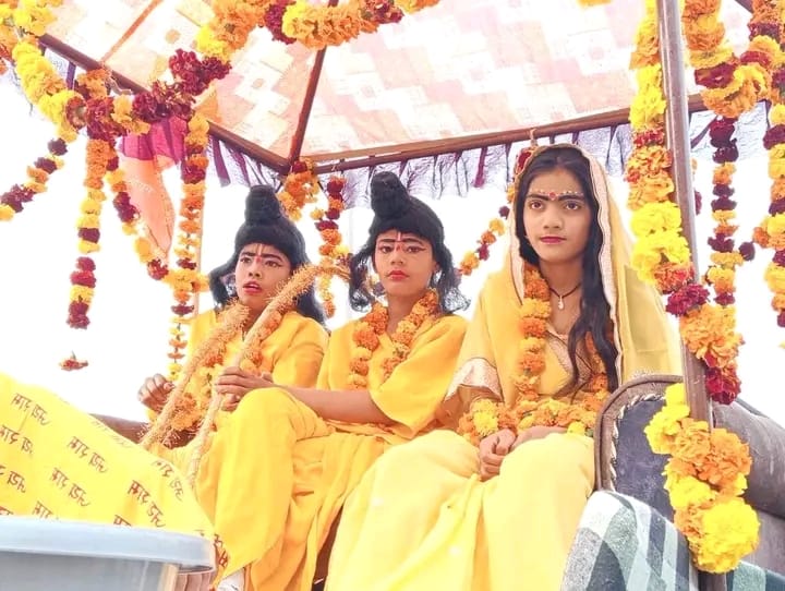 श्रीराम मंदिर प्राण प्रतिष्ठा की प्रथम वर्षगांठ के उपलक्ष्य में विभिन्न झांकियां निकाली