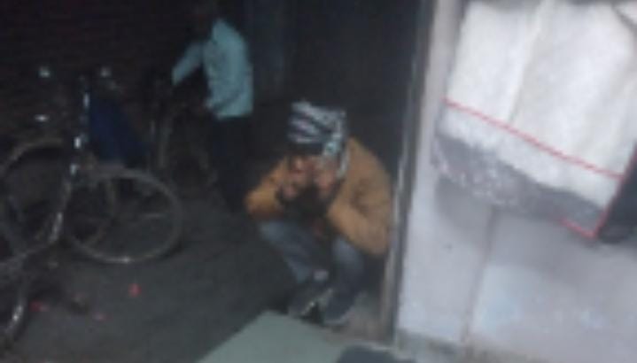 अलवर में ऑटो ड्राइवर का सट्टे का कारोबार, पत्नी से झगड़े के बाद गिरफ्तारी